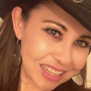 Meet your Posher, Magdalena